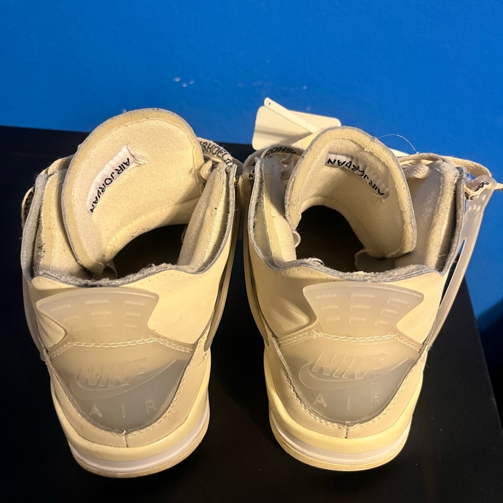 Jordan 4 off-white size 8.5